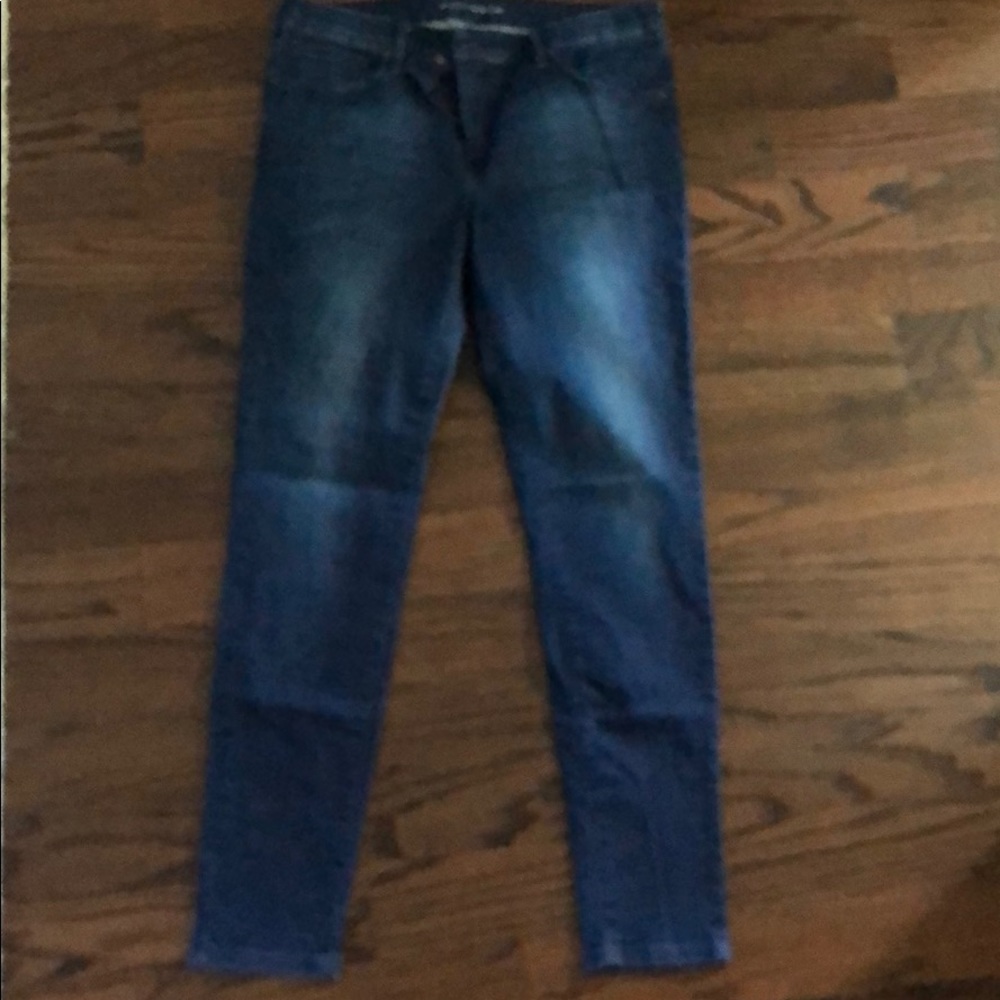 Mott and Bow jeans in excellent condition!!!